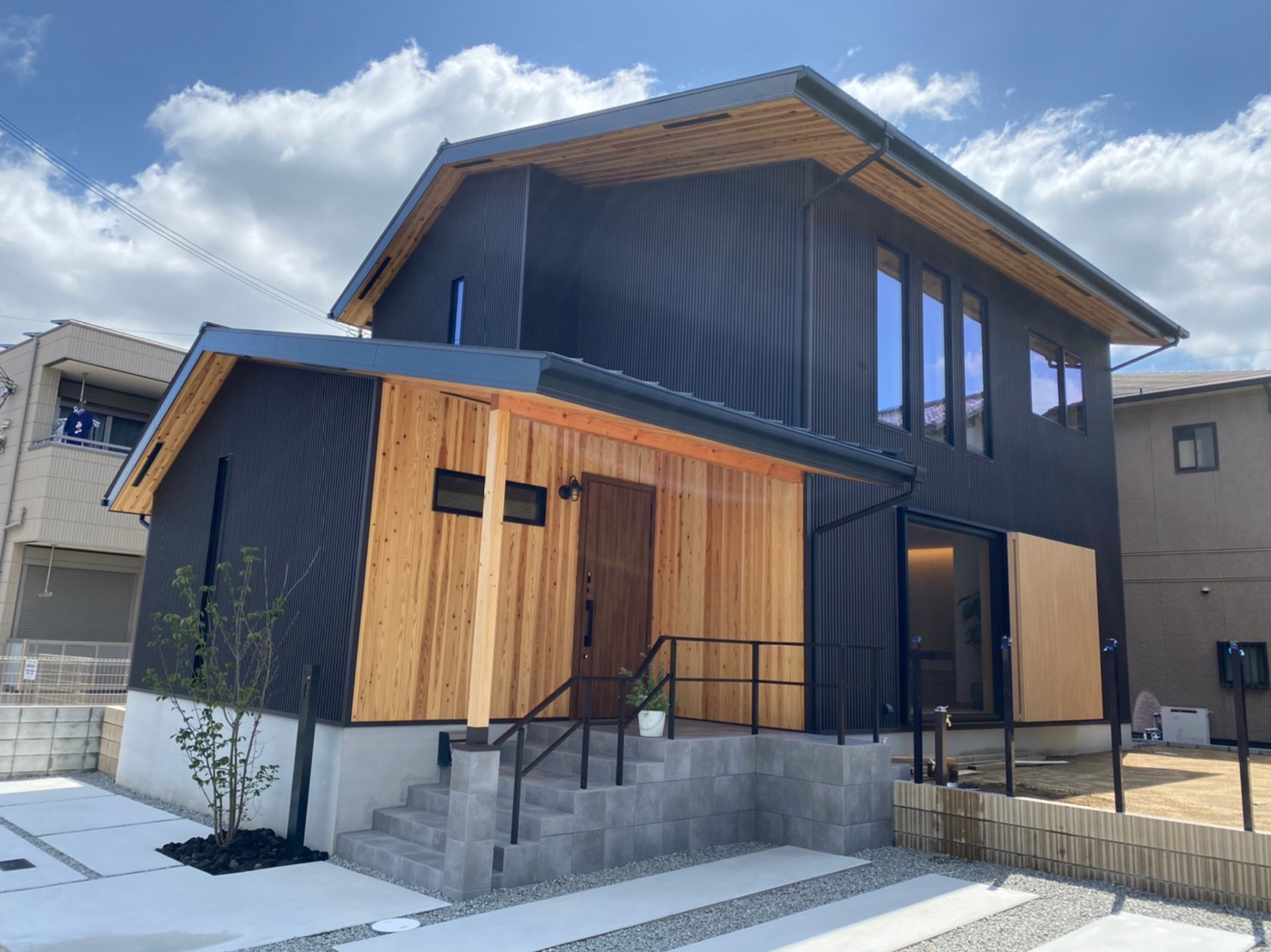 河内長野市での建築実例｜高気密と和モダンを両立した、家族5人が心地よく暮らす住まい